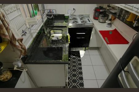 Casa de condomínio à venda com 110m², 2 quartos e 1 vaga