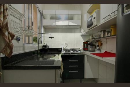 Casa de condomínio à venda com 110m², 2 quartos e 1 vaga