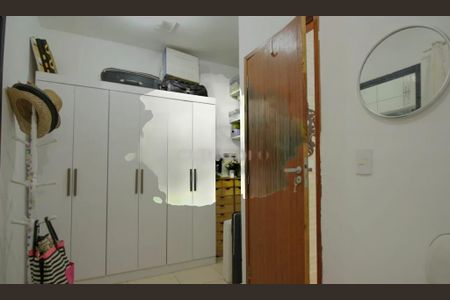 Casa de condomínio à venda com 110m², 2 quartos e 1 vaga