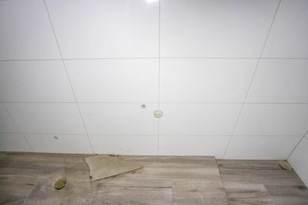 Banheiro  de casa à venda com 1 quarto, 50m² em Jardim Bandeirantes, Diadema