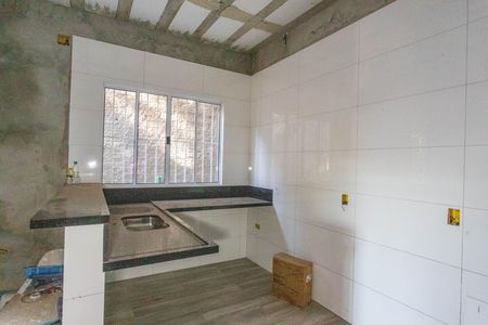 Cozinha  de casa à venda com 1 quarto, 50m² em Jardim Bandeirantes, Diadema