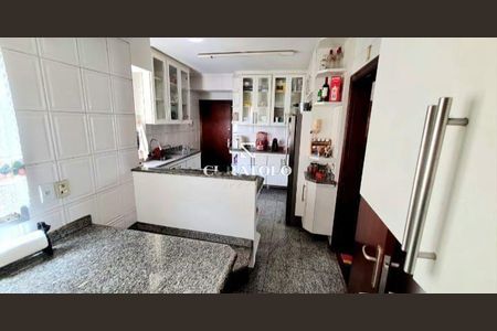 Apartamento à venda com 240m², 4 quartos e 3 vagas