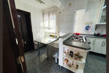 Apartamento à venda com 240m², 4 quartos e 3 vagas