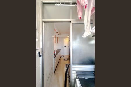 Apartamento à venda com 63m², 3 quartos e 1 vagaÁrea de Serviço