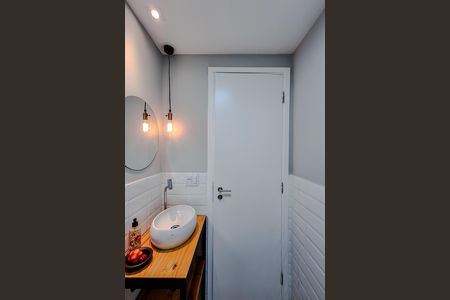 Apartamento à venda com 57m², 2 quartos e 1 vaga Apartamento à venda com 57m², 2 quartos e 1 vagaBanheiro