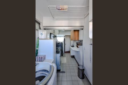 Apartamento à venda com 57m², 2 quartos e 1 vaga Apartamento à venda com 57m², 2 quartos e 1 vagaÁrea de Serviço