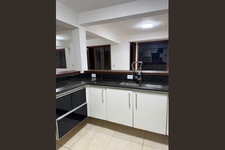 Cozinha de casa para alugar com 3 quartos, 220m² em Los Álamos, Cotia