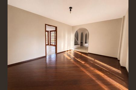 Casa à venda com 4 quartos, 385m² em Alphaville, Santana de Parnaíba