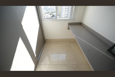 Apartamento à venda com 63m², 2 quartos e 2 vagasQuarto 2