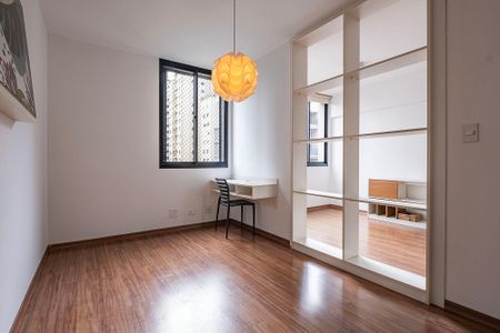 Quarto de apartamento à venda com 1 quarto, 41m² em Vila Madalena, São Paulo