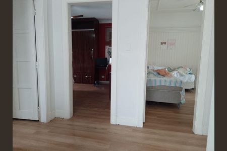 Casa à venda com 300m², 3 quartos e 5 vagas
