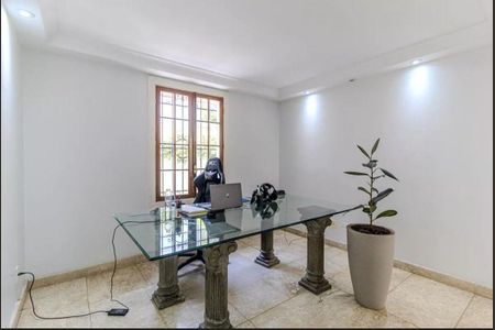Casa à venda com 300m², 3 quartos e 5 vagas