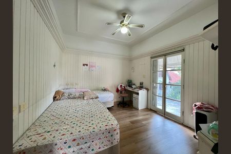 Casa à venda com 300m², 3 quartos e 5 vagas