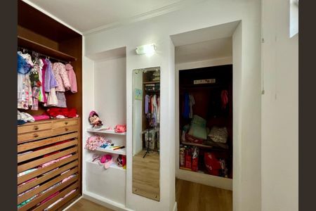 Casa à venda com 300m², 3 quartos e 5 vagas
