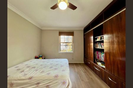 Casa à venda com 300m², 3 quartos e 5 vagas