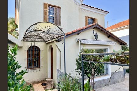Casa à venda com 300m², 3 quartos e 5 vagas