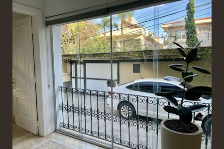Casa à venda com 300m², 3 quartos e 5 vagas