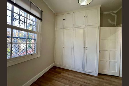 Casa à venda com 300m², 3 quartos e 5 vagas