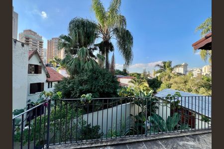 Casa à venda com 3 quartos, 300m² em Pacaembu, São Paulo