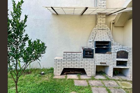 Casa à venda com 300m², 3 quartos e 5 vagas