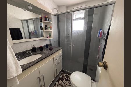 Casa de condomínio à venda com 210m², 5 quartos e 4 vagas Casa de condomínio à venda com 210m², 5 quartos e 4 vagasBanheiro do quarto 4