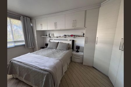 Casa de condomínio à venda com 210m², 5 quartos e 4 vagas Casa de condomínio à venda com 210m², 5 quartos e 4 vagasQuarto 1