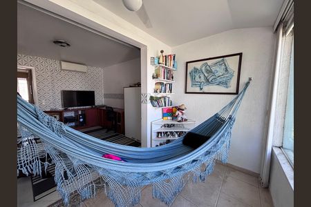 Casa de condomínio à venda com 210m², 5 quartos e 4 vagas Casa de condomínio à venda com 210m², 5 quartos e 4 vagasQuarto 2