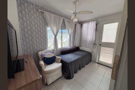 Casa de condomínio à venda com 210m², 5 quartos e 4 vagas Casa de condomínio à venda com 210m², 5 quartos e 4 vagasQuarto 5