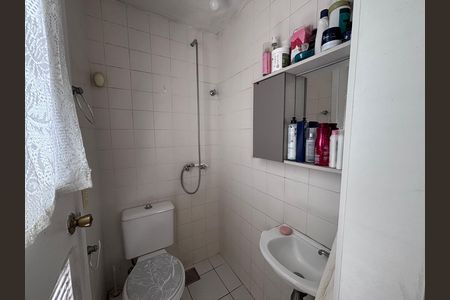 Casa de condomínio à venda com 210m², 5 quartos e 4 vagas Casa de condomínio à venda com 210m², 5 quartos e 4 vagasBanheiro do quarto 5