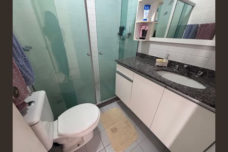 Casa de condomínio à venda com 210m², 5 quartos e 4 vagas Casa de condomínio à venda com 210m², 5 quartos e 4 vagasBanheiro