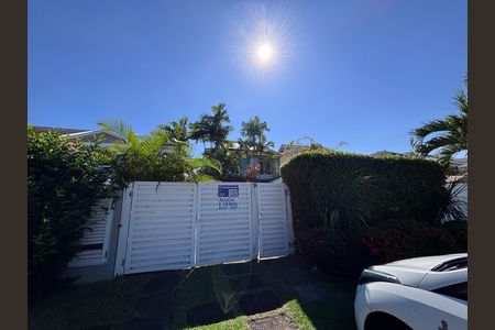 Casa de condomínio à venda com 210m², 5 quartos e 4 vagas Casa de condomínio à venda com 210m², 5 quartos e 4 vagasPlaca TKCL-54