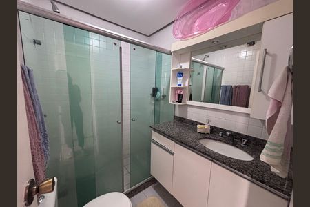 Casa de condomínio à venda com 210m², 5 quartos e 4 vagas Casa de condomínio à venda com 210m², 5 quartos e 4 vagasBanheiro