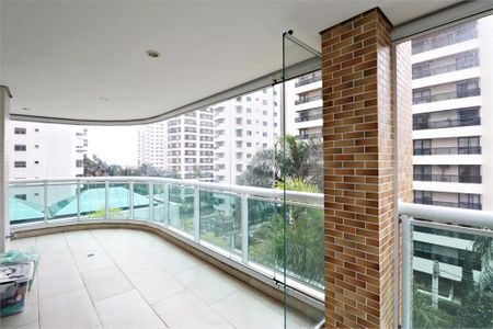 Apartamento à venda com 235m², 4 quartos e 4 vagas