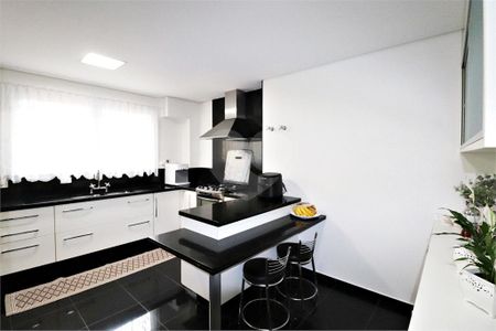 Apartamento à venda com 4 quartos, 235m² em Santana, São Paulo