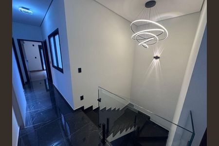 Casa à venda com 180m², 3 quartos e 4 vagas