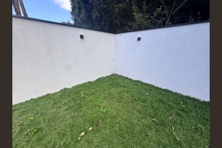 Casa à venda com 180m², 3 quartos e 4 vagas