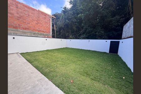 Casa à venda com 180m², 3 quartos e 4 vagas