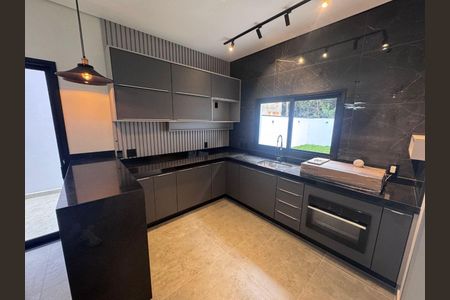 Casa à venda com 180m², 3 quartos e 4 vagas