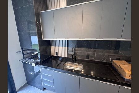 Casa à venda com 180m², 3 quartos e 4 vagas