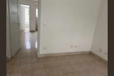 Casa à venda com 2 quartos, 80m² em Cambuci, São Paulo
