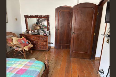 Casa à venda com 308m², 3 quartos e 2 vagas