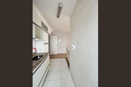 Apartamento à venda com 2 quartos, 55m² em Quitaúna, Osasco