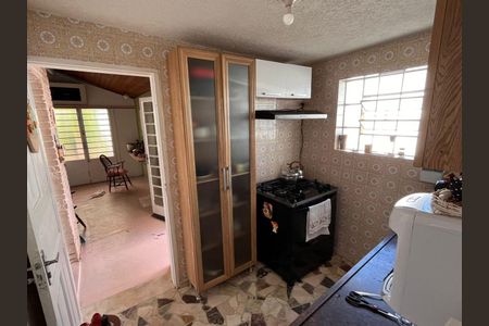 Casa à venda com 215m², 4 quartos e sem vaga