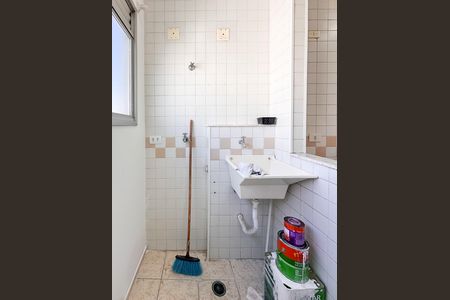 Apartamento para alugar com 68m², 3 quartos e 1 vagaÁrea de Serviço