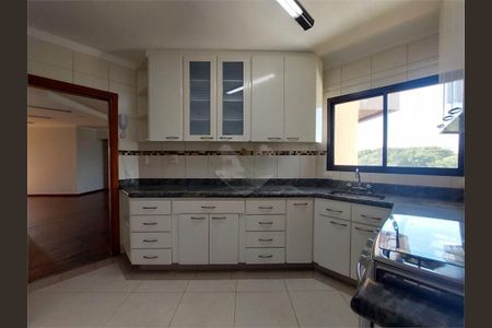 Apartamento à venda com 173m², 3 quartos e 3 vagas