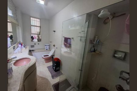 Apartamento à venda com 217m², 4 quartos e 1 vaga