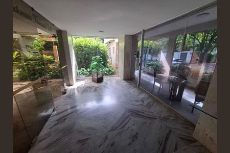 Apartamento à venda com 217m², 4 quartos e 1 vaga