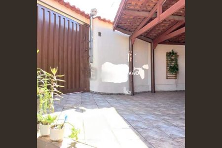 Casa à venda com 296m², 3 quartos e 7 vagas