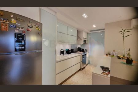 Apartamento à venda com 71m², 1 quarto e 2 vagas