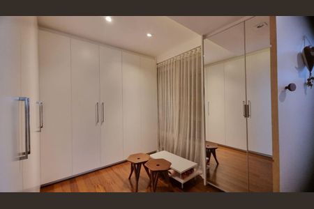Apartamento à venda com 71m², 1 quarto e 2 vagas